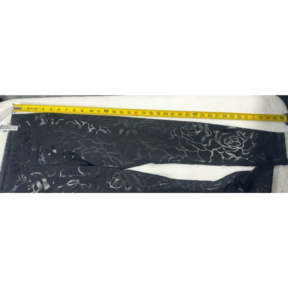 Fabletics Leggings Women M Black Metallic Rose Floral Yoga Activewear - Picture 6 of 6